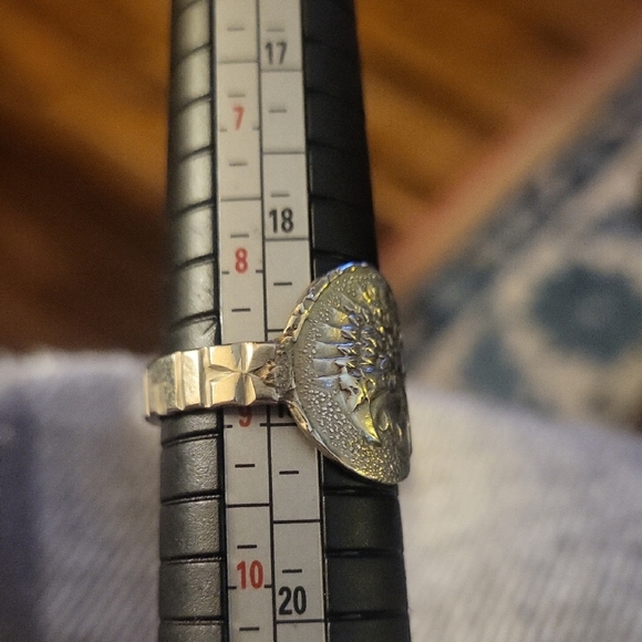 Silver Engraved Ring - Picture 4 of 6